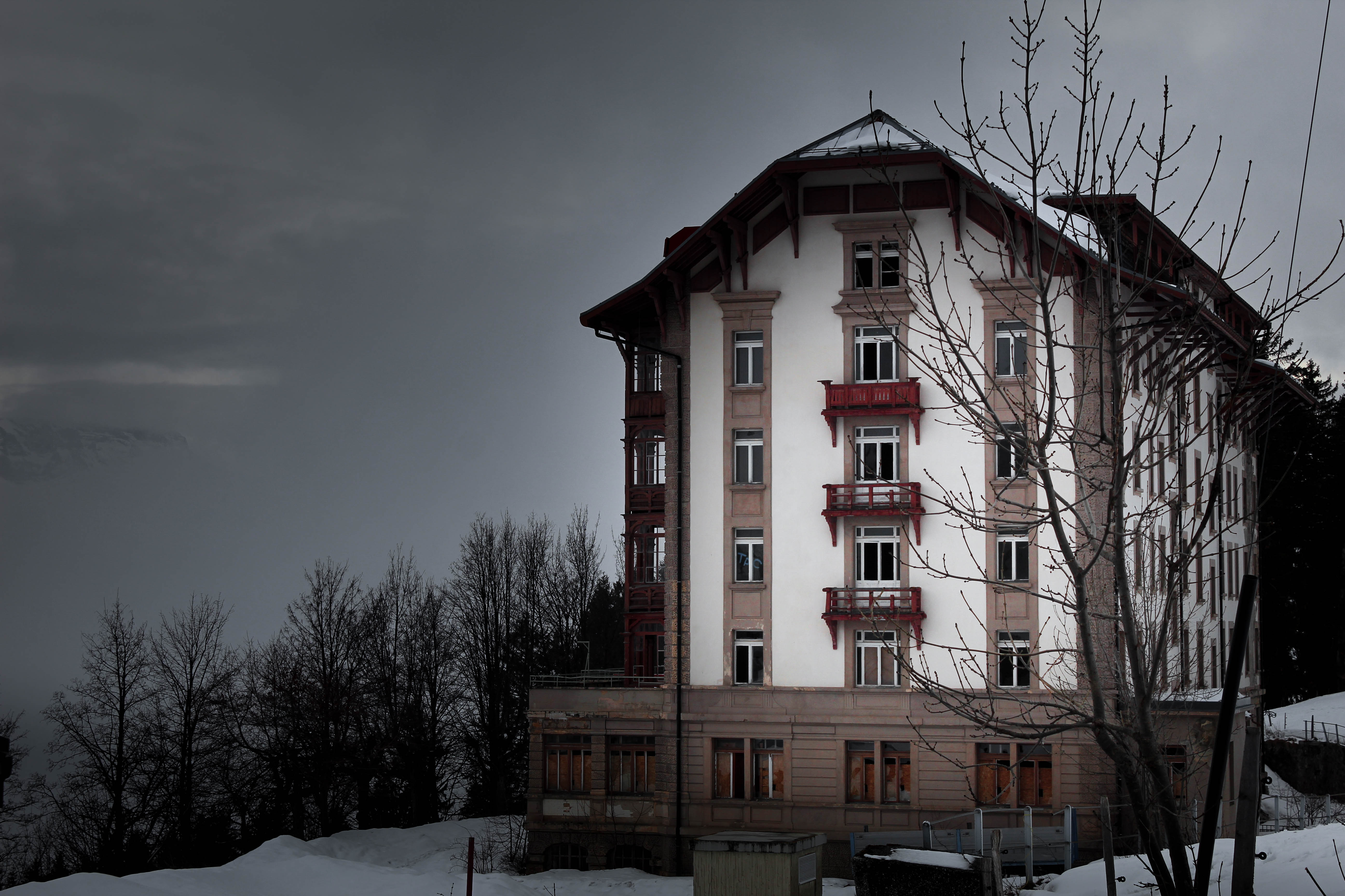 Urbex sanatorium Leysin bâtiment